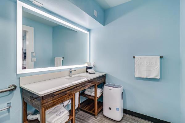 Seaside Boutique Hotel, Waves At Your Doorstep Порт Арансас Екстериор снимка